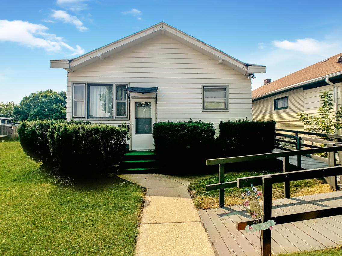 536 Lincoln Ave., Calumet City, IL 60409