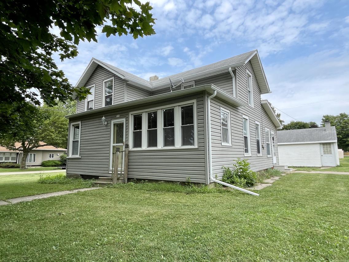 304 S Church St., Sheffield, IL 61361