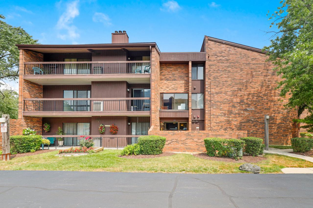 14526 Linder Ct. #PH-4, Oak Forest, IL 60452