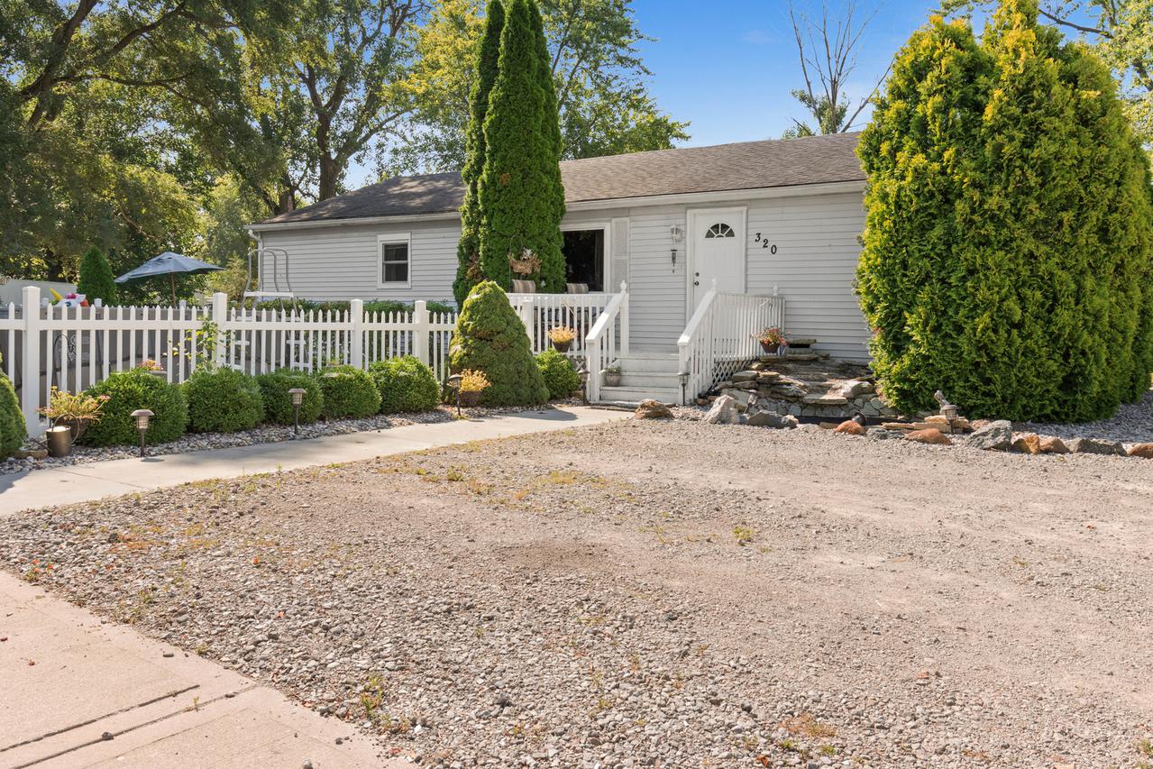 320 S Kankakee St., Godley, IL 60407