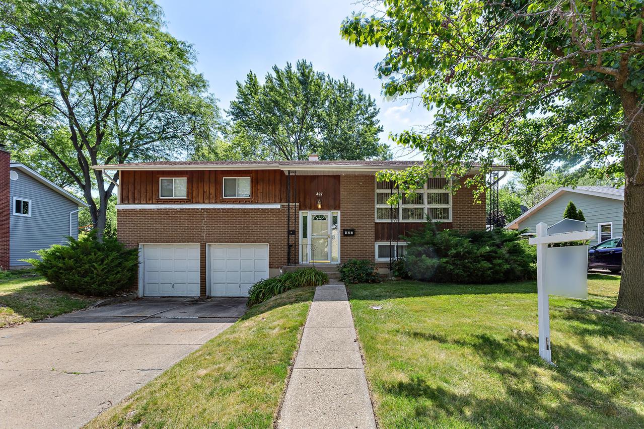 427 N Williams Dr., Palatine, IL 60074
