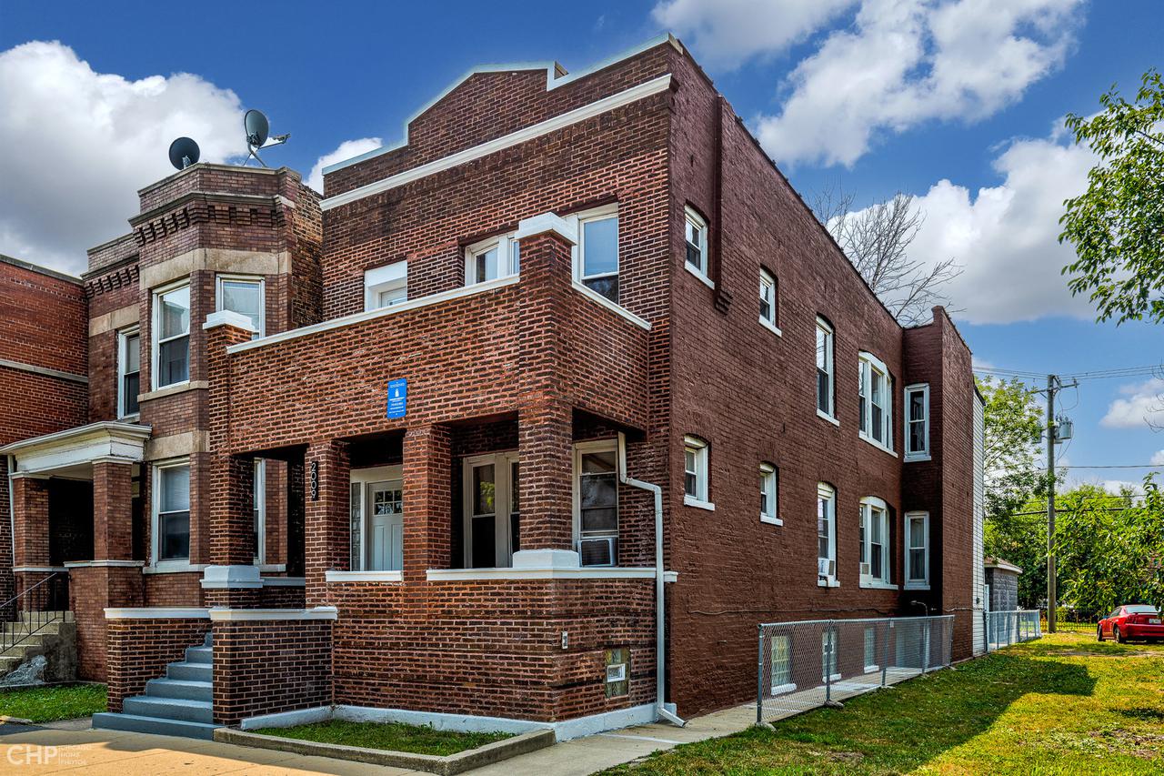 2009 W Garfield Blvd., Chicago, IL 60636