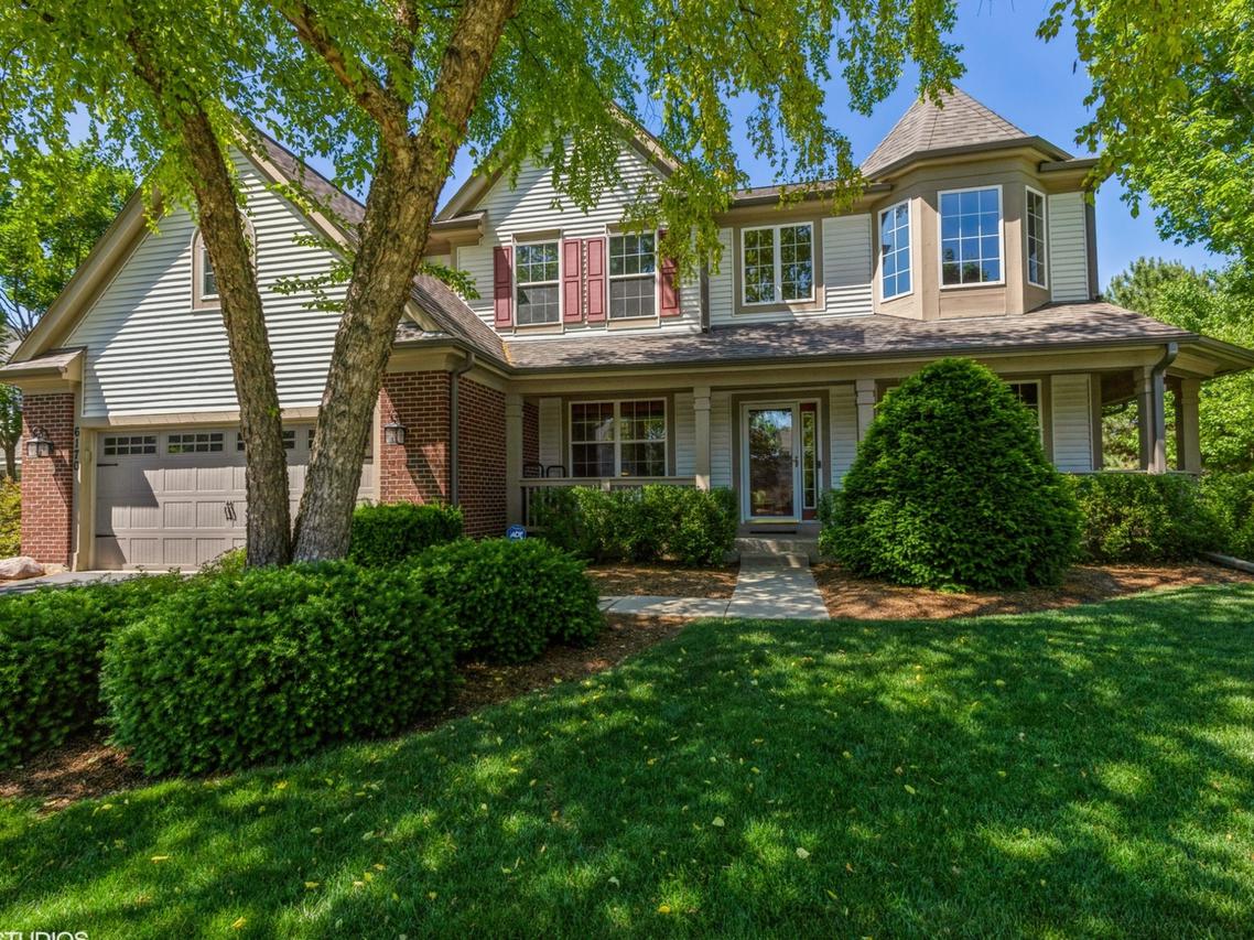 6170 Oakmont Ln., Gurnee, IL 60031