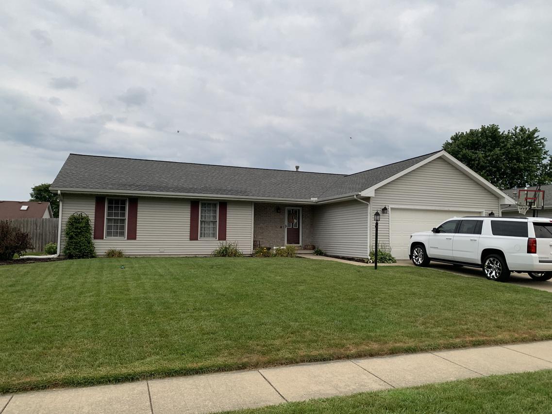 607 Chestnut Dr., St. Joseph, IL 61873