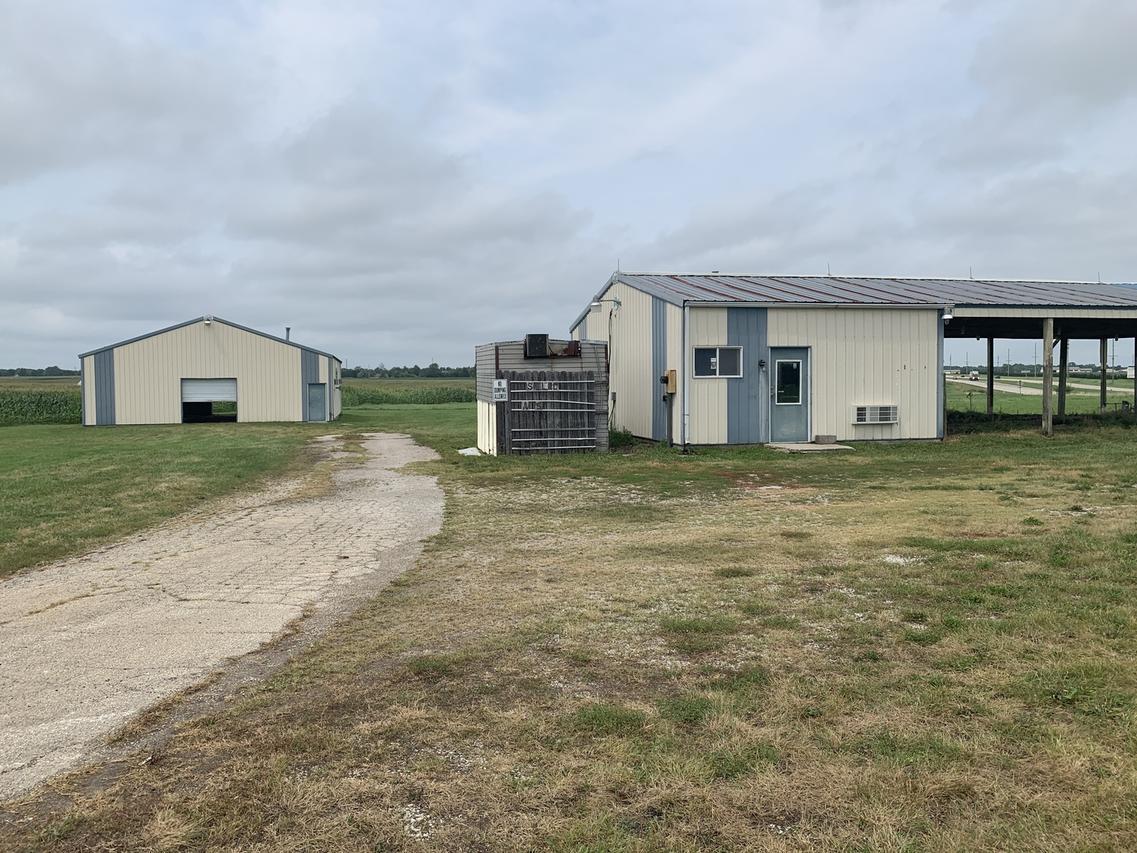 9455 Heritage Rd., Clinton, IL 61727