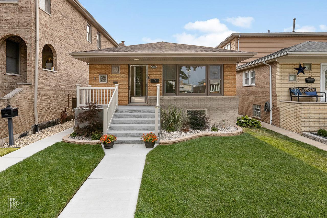 5924 S Monitor Ave., Chicago, IL 60638