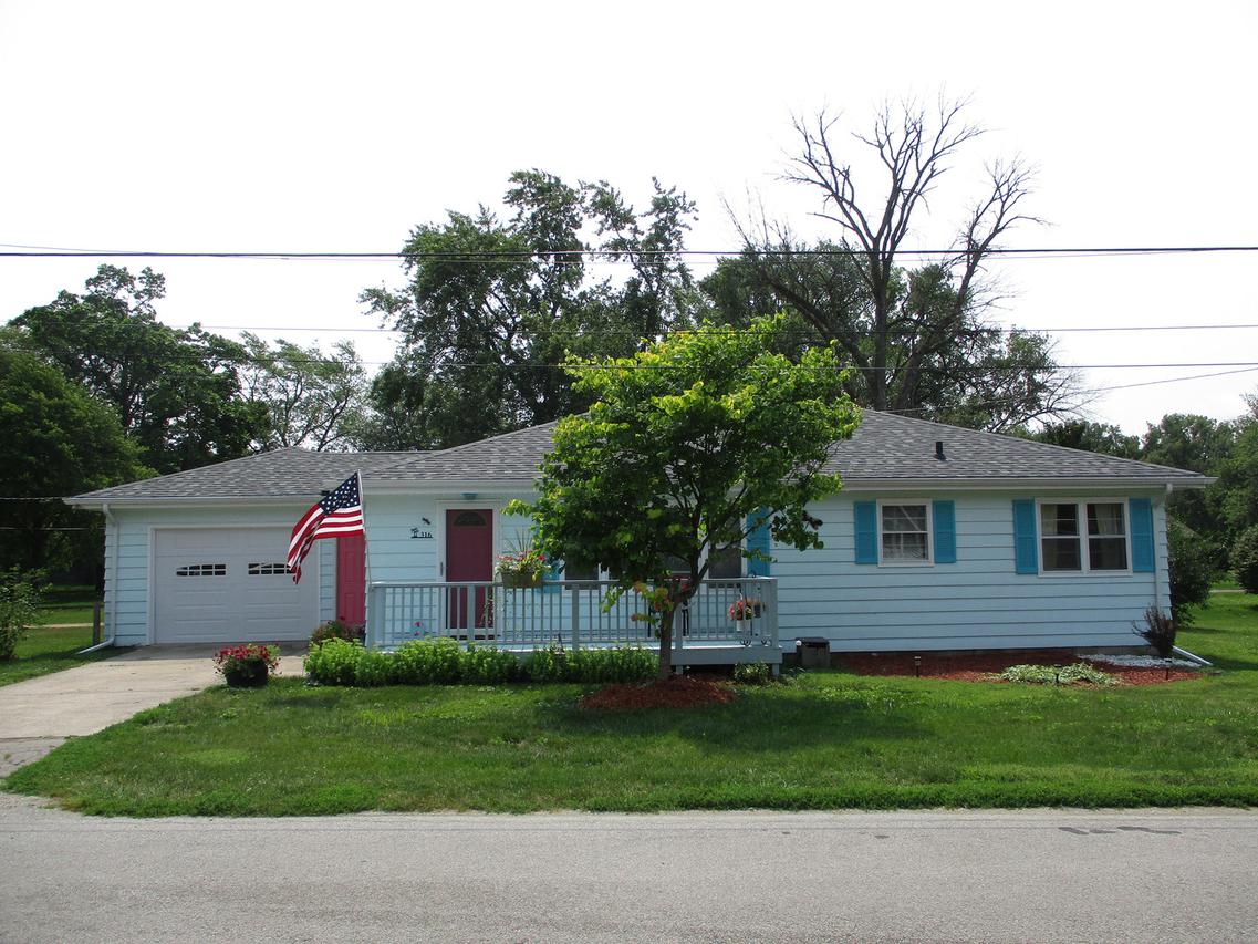 316 E 2nd St., Aroma Park, IL 60910