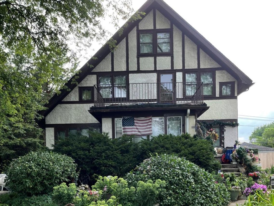 618 N Ashland Ave., La Grange Park, IL 60526