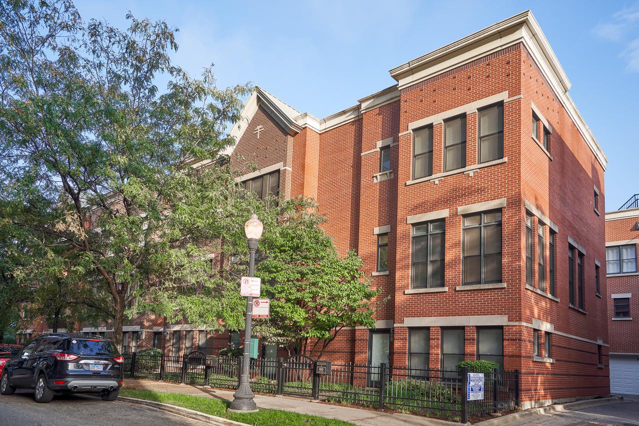 [Address Unavailable], Chicago, IL 60608