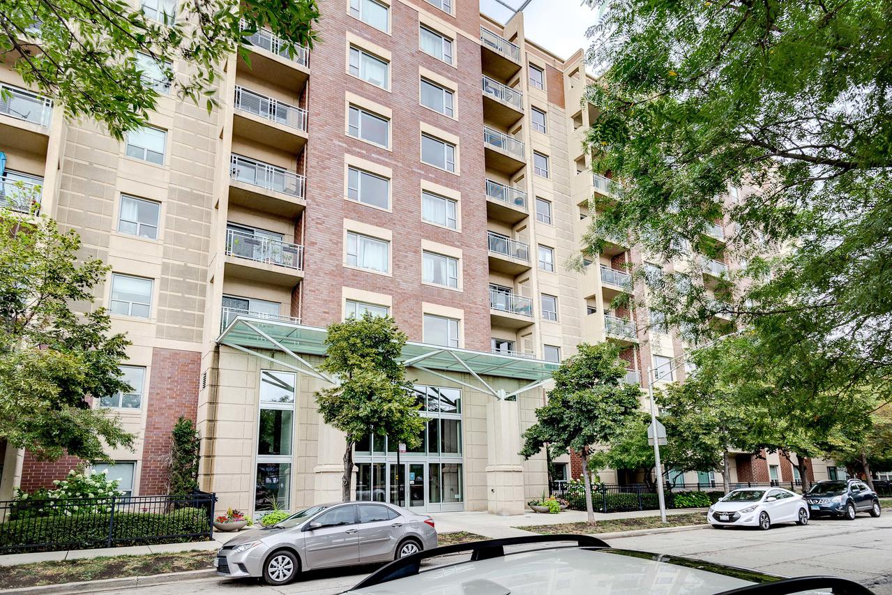 100 N Hermitage Ave. #915, Chicago, IL 60612