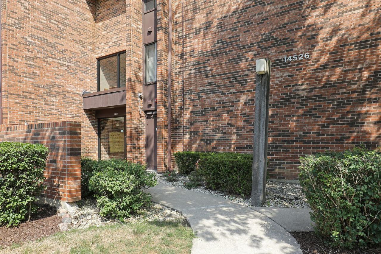 14526 Linder Ct. #M1, Oak Forest, IL 60452