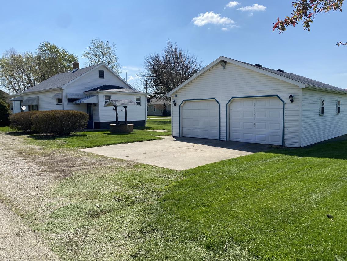 422 Berry St., Standard, IL 61363