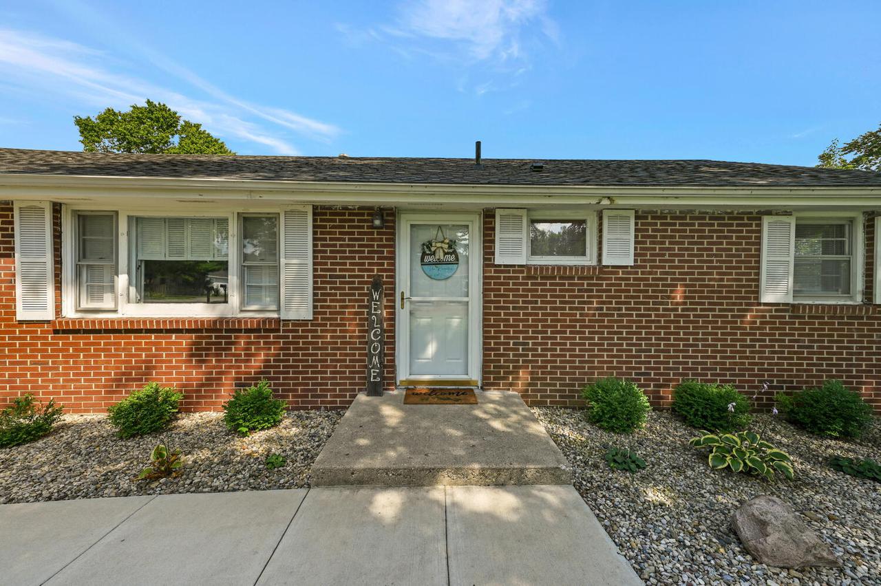 408 S Walnut St., Bondville, IL 61815