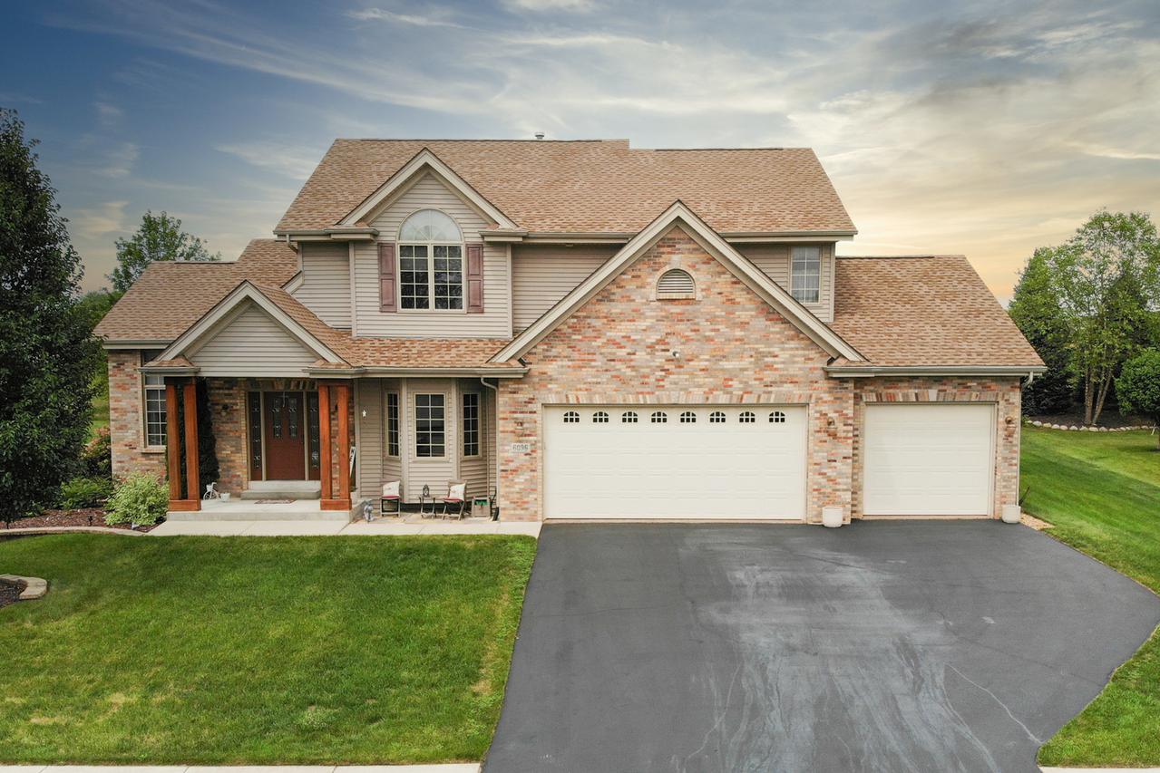 6096 Windflower Way, Roscoe, IL 61073
