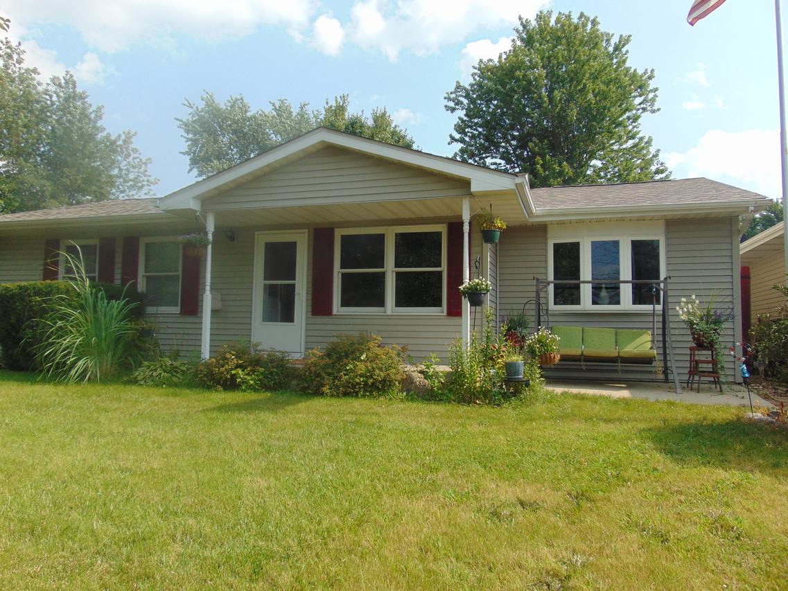 2201 Robin Rd., Mahomet, IL 61853