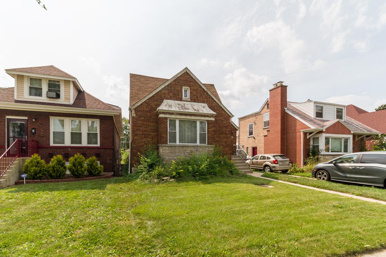 8640 S Rhodes Ave., Chicago, IL 60619