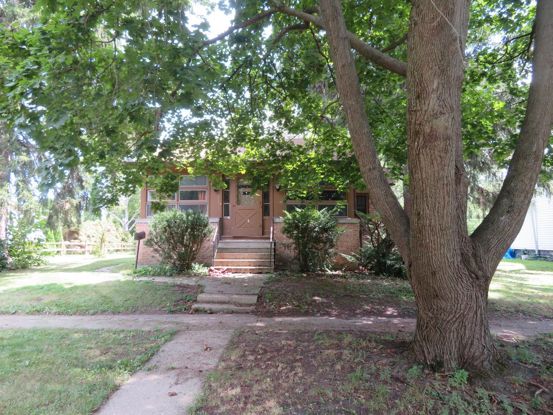 224 S 8th St., Dekalb, IL 60115