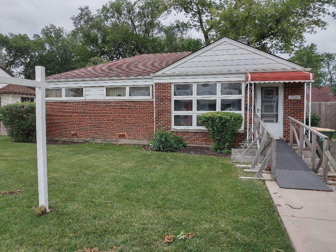7101 Simpson St., Morton Grove, IL 60053