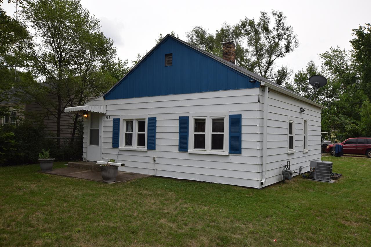 403 Greenview Ave., Machesney Park, IL 60115
