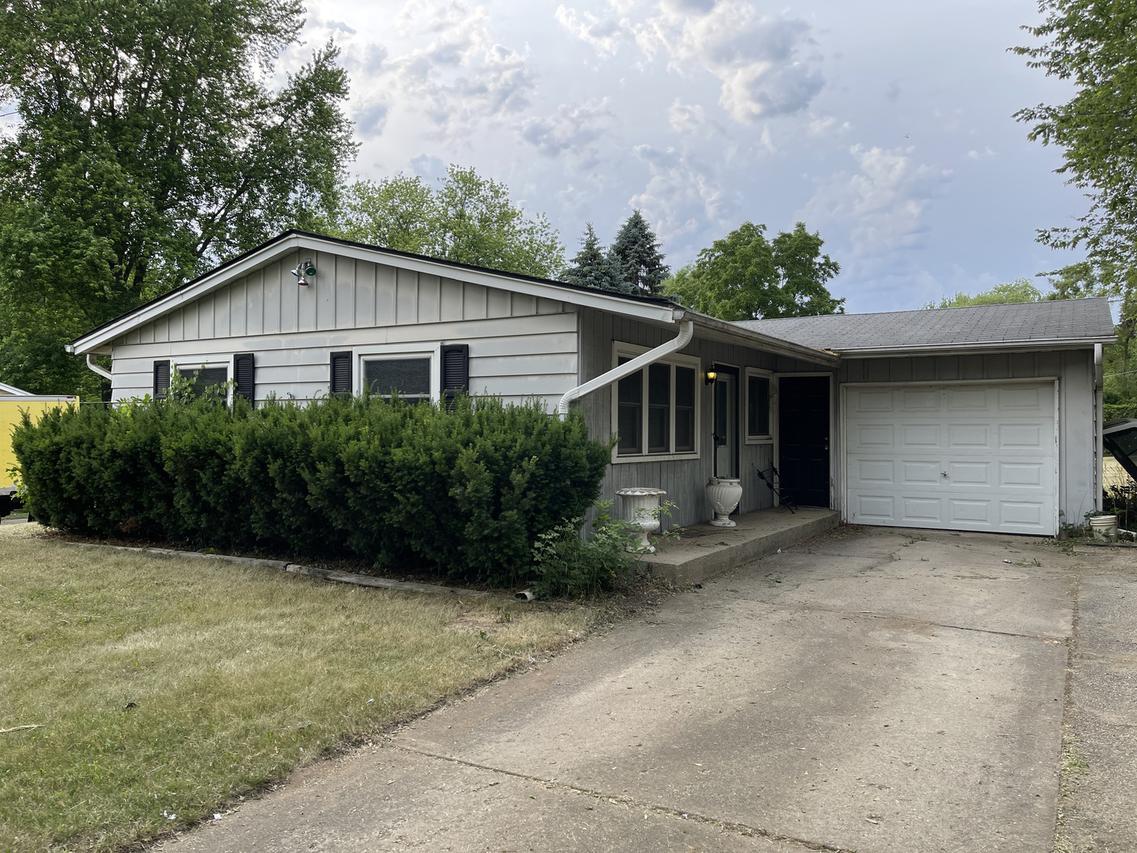 4814 Claire St., Crystal Lake, IL 60014