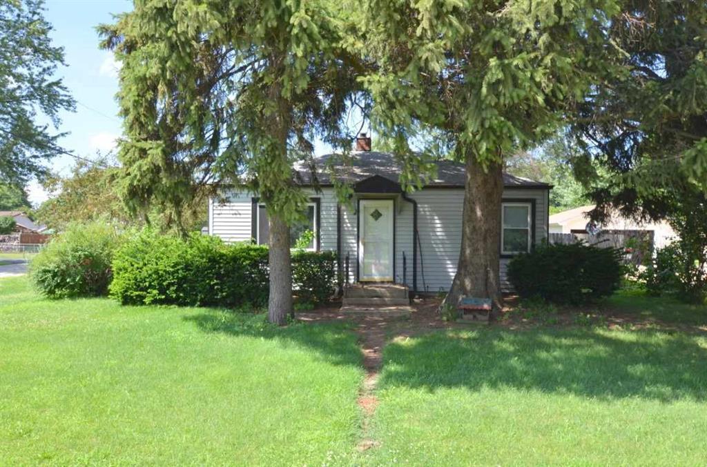 402 Shoreland Rd., Machesney Park, IL 61115
