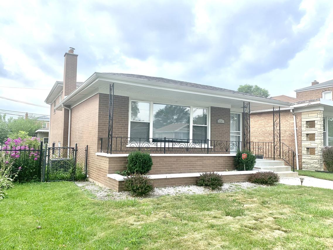 360 E 89th St., Chicago, IL 60619