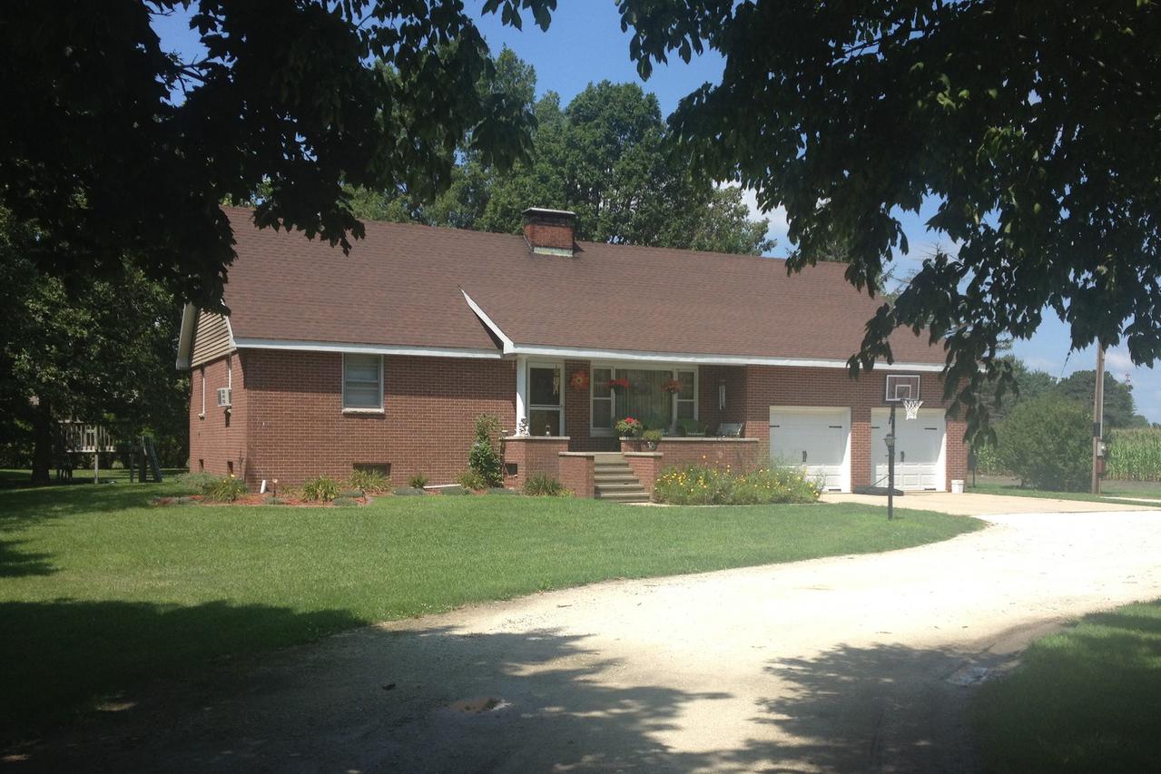 224 Stockholm Rd., Paxton, IL 60957