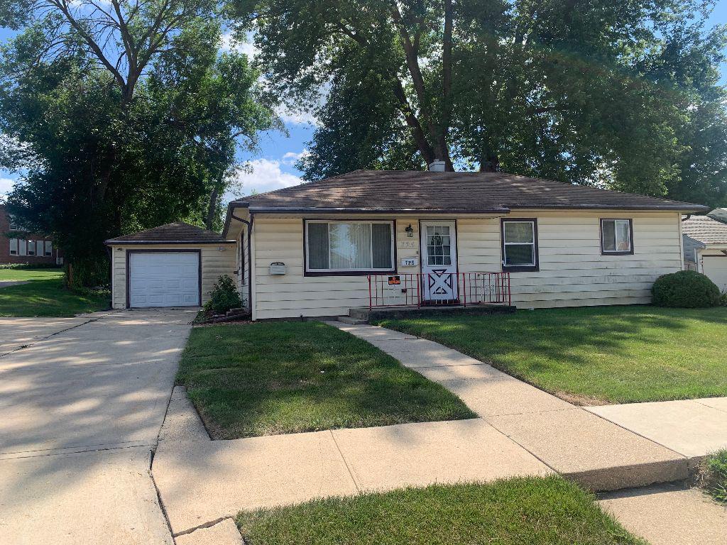 725 E Empire St., Freeport, IL 61032