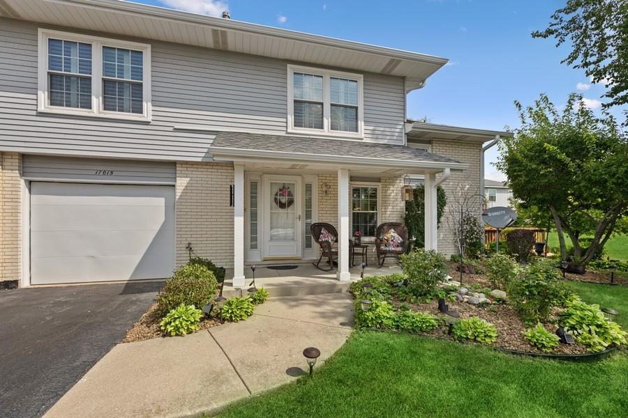 17015 Circle Dr., Tinley Park, IL 60477