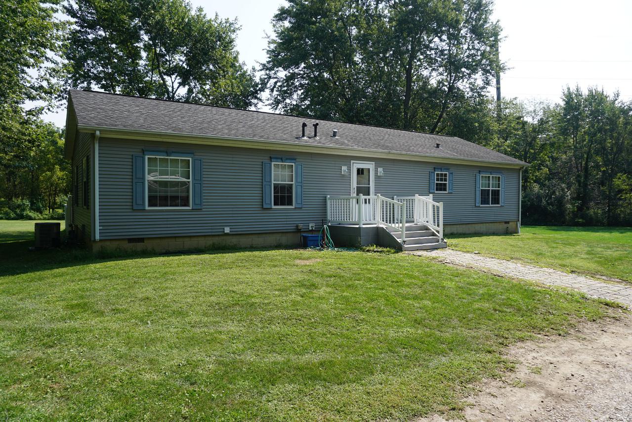 303 E Main St., Camargo, IL 61919
