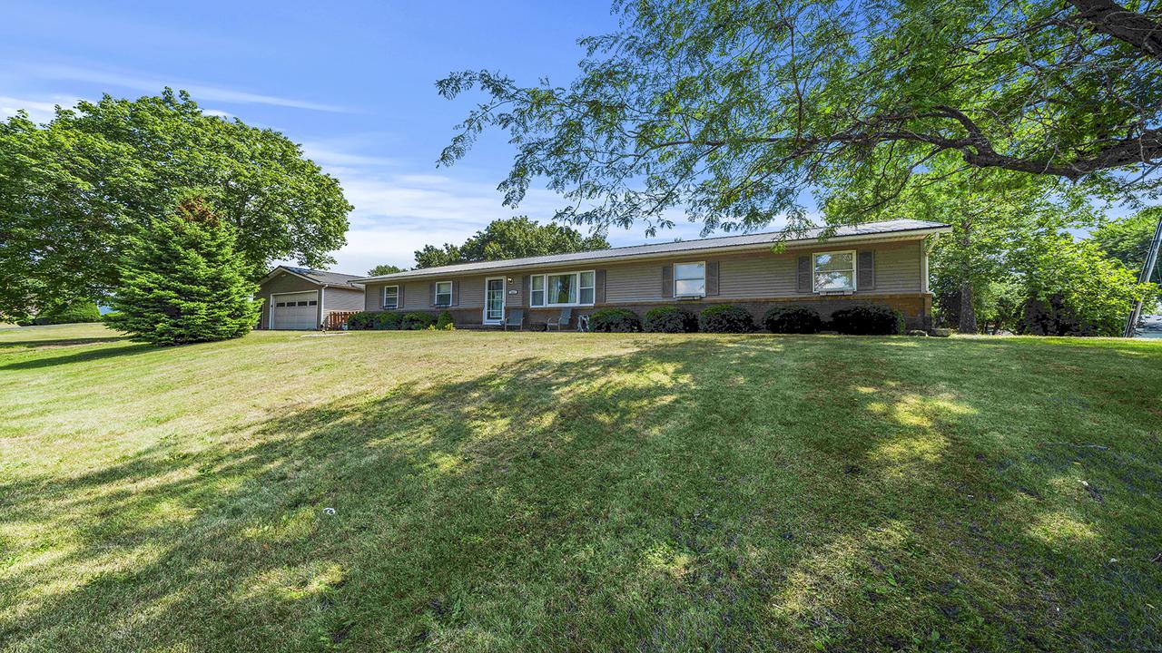 503 Sunset Dr., Polo, IL 61064