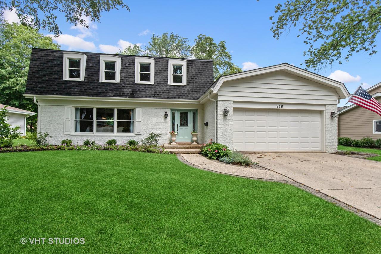 936 Crestfield Ave., Libertyville, IL 60048