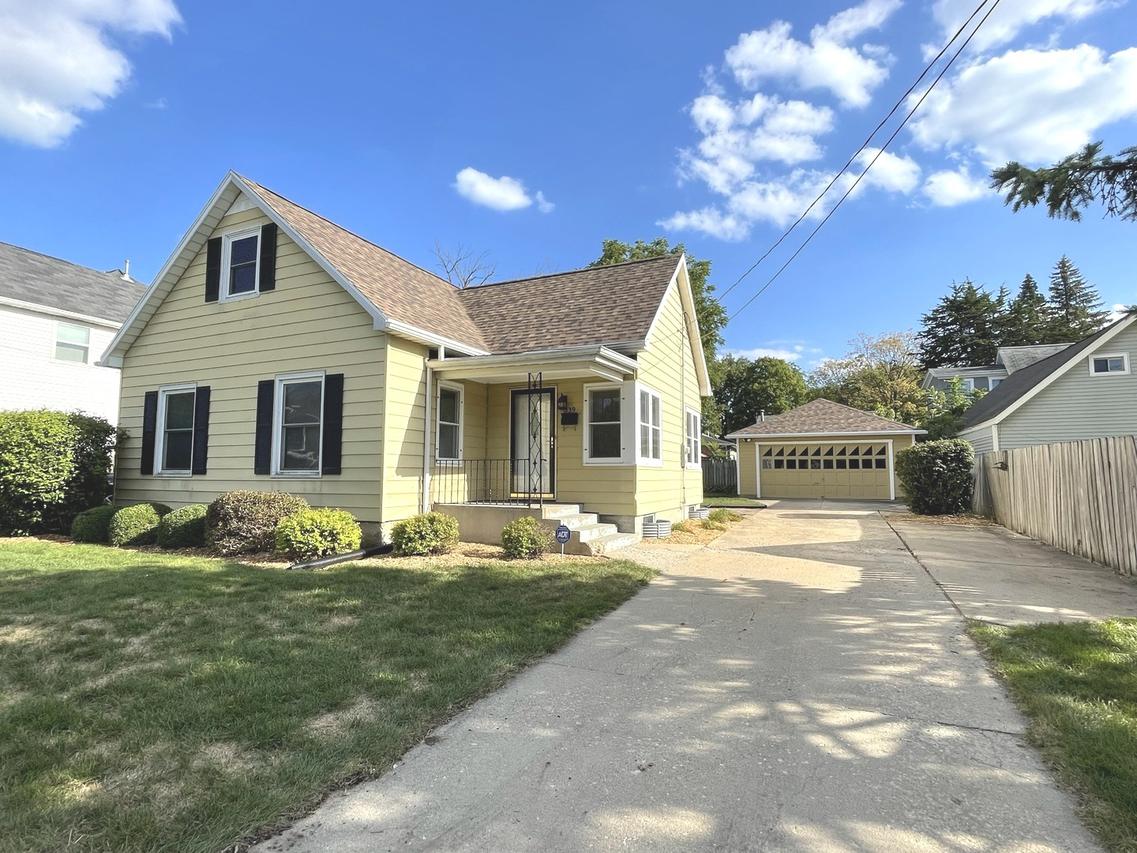 539 W Chestnut St., Freeport, IL 61032