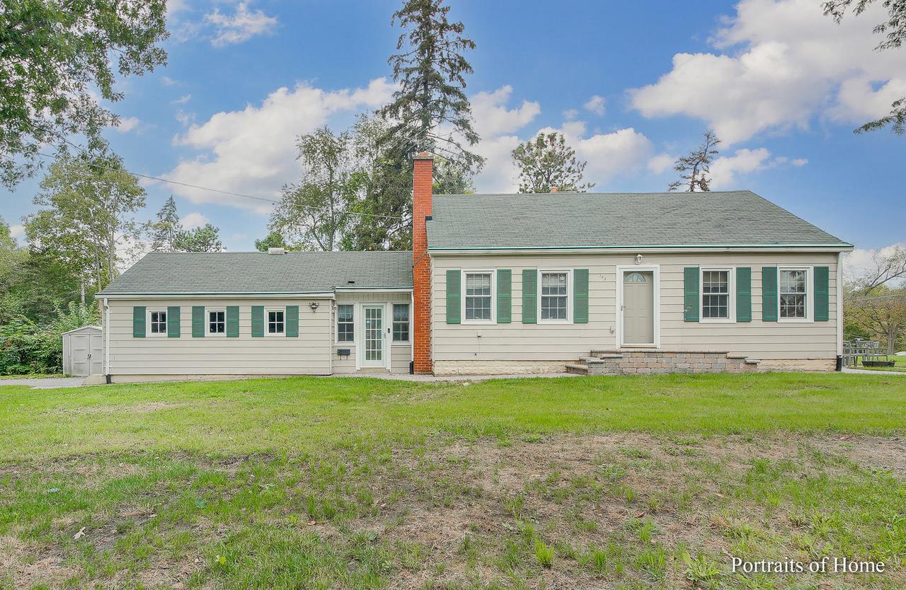 103 Elm Ave., North Aurora, IL 60542