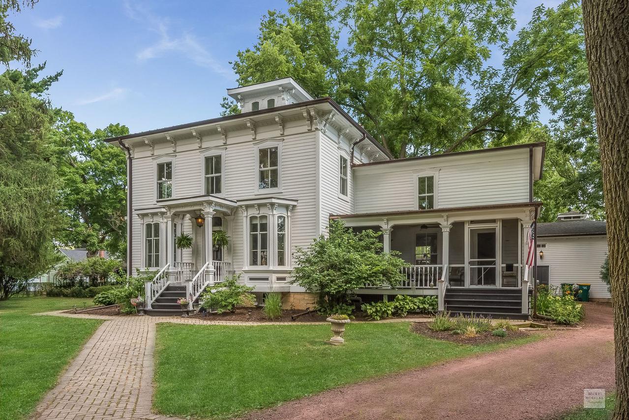 209 W Charles St., Plano, IL 60545