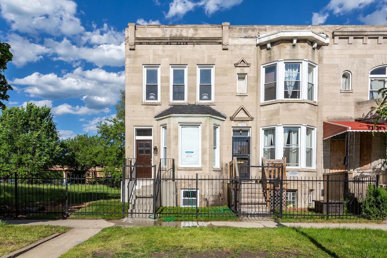 5951 S Prairie Ave., Chicago, IL 60637