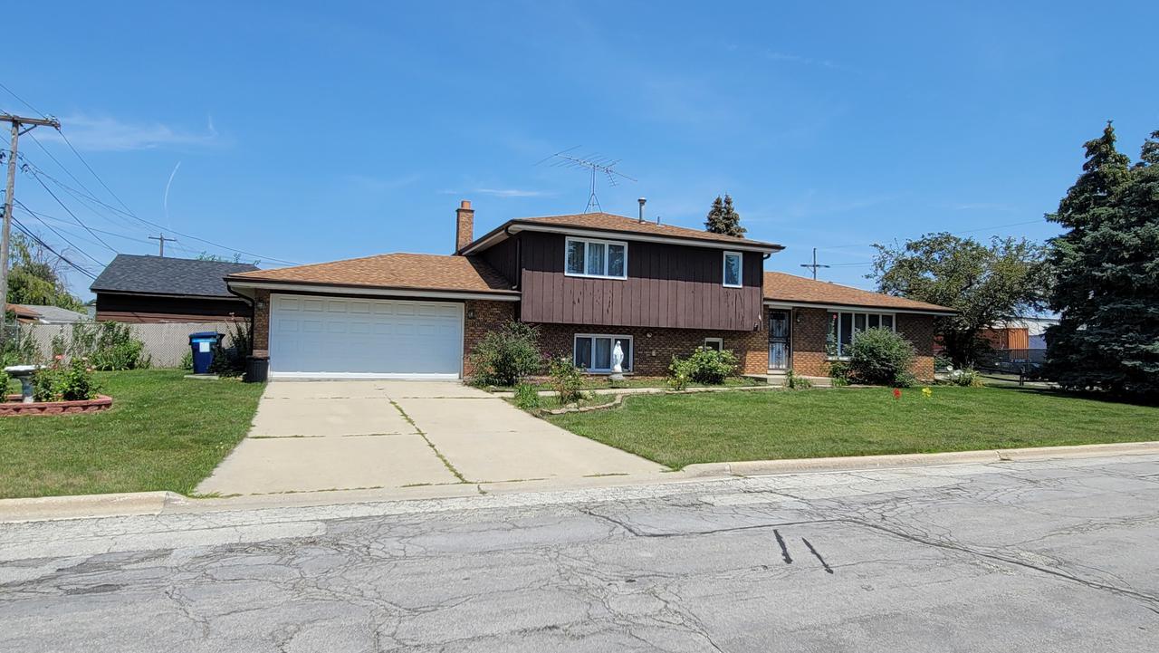 7748 78th Ave., Bridgeview, IL 60455