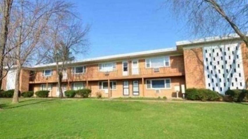 239 Northway Park Rd. #8, Machesney Park, IL 61115