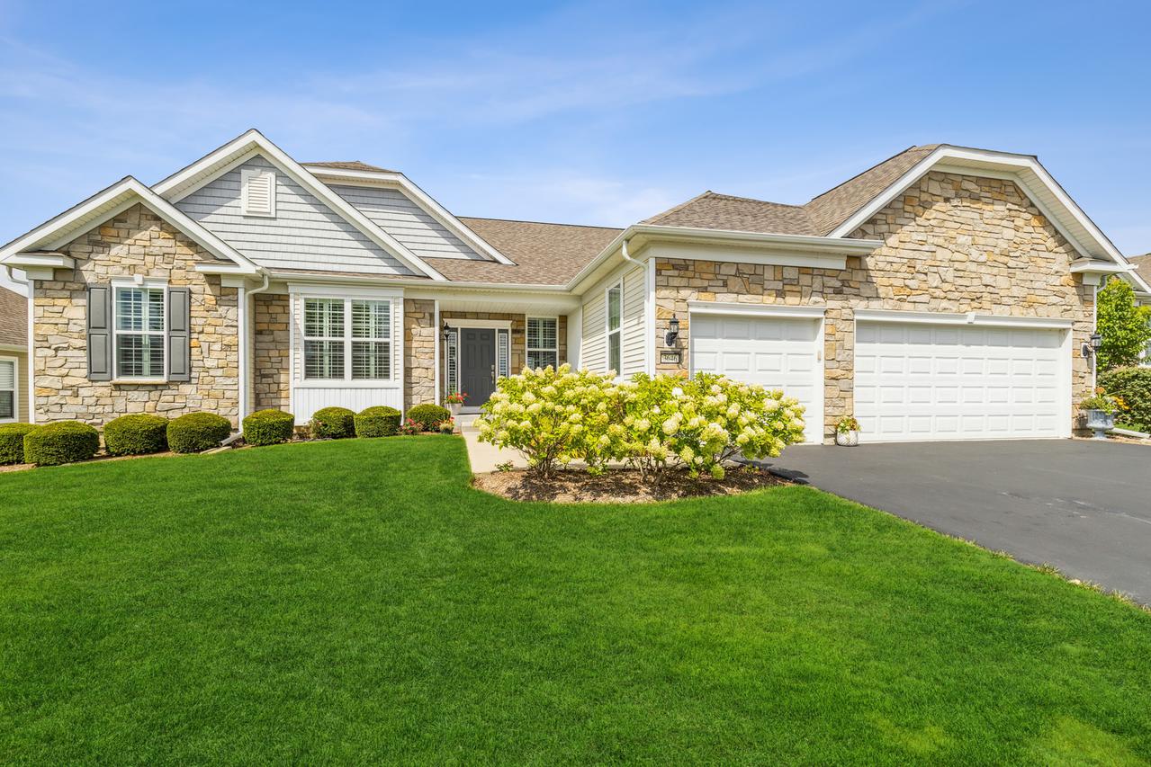 3646 Canton Cir., Mundelein, IL 60060