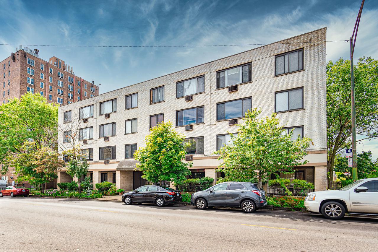 6060 N Ridge Ave. #2H, Chicago, IL 60660