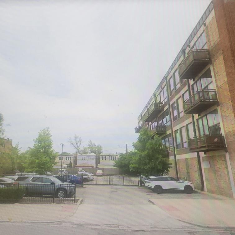 4131 W Belmont Ave. #P-9, Chicago, IL 60641
