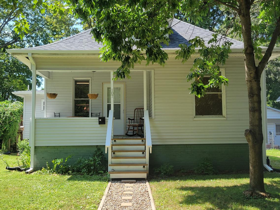 107 S Cottage Grove Ave., Urbana, IL 61802