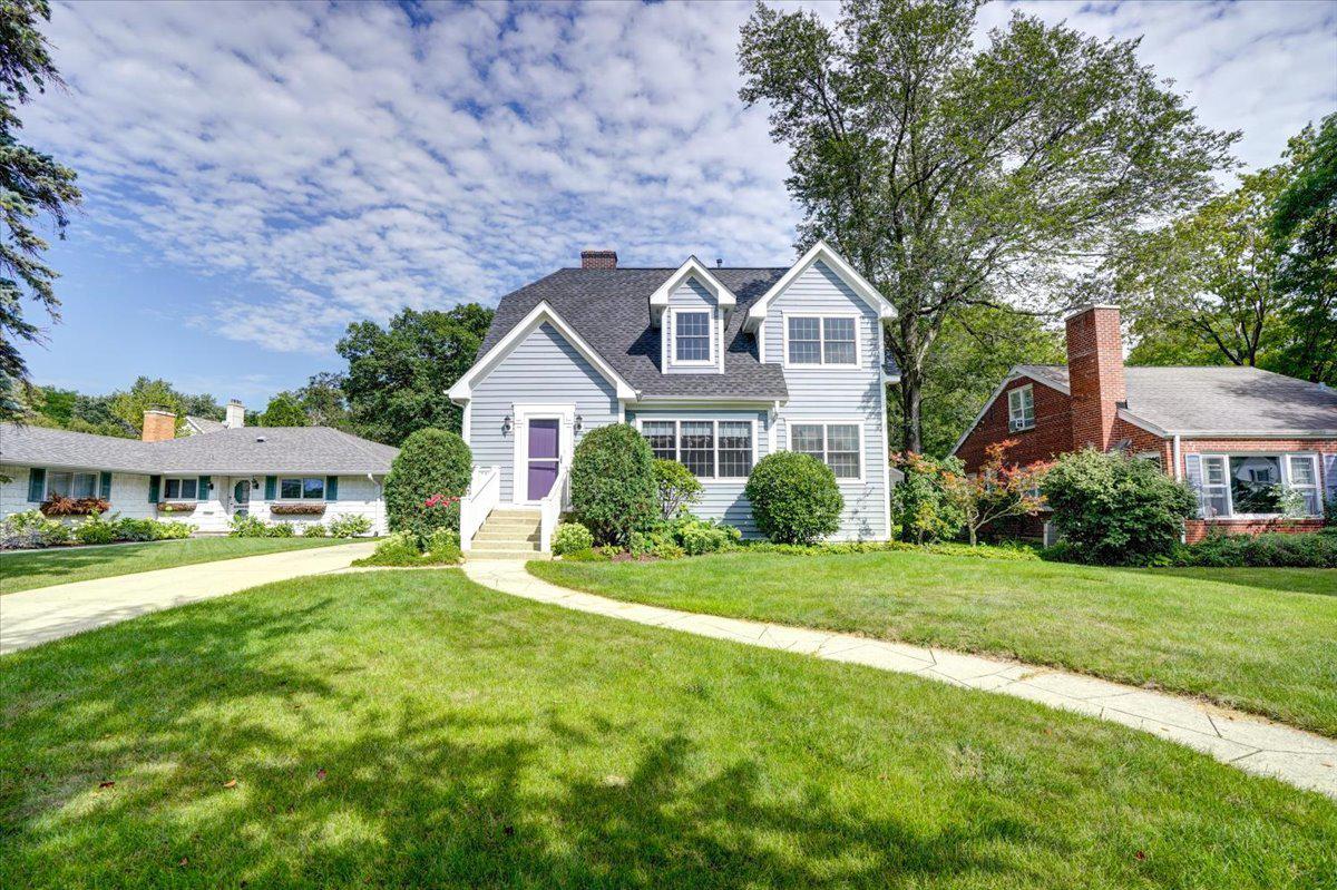 1005 N Scott St., Wheaton, IL 60187