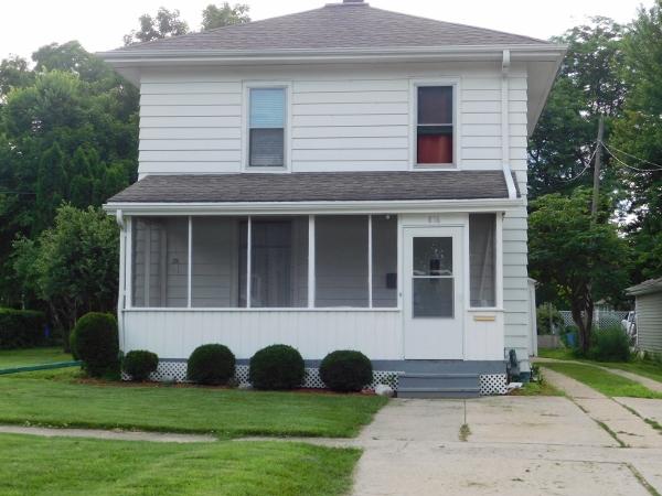 816 N 9th St., Rochelle, IL 61068