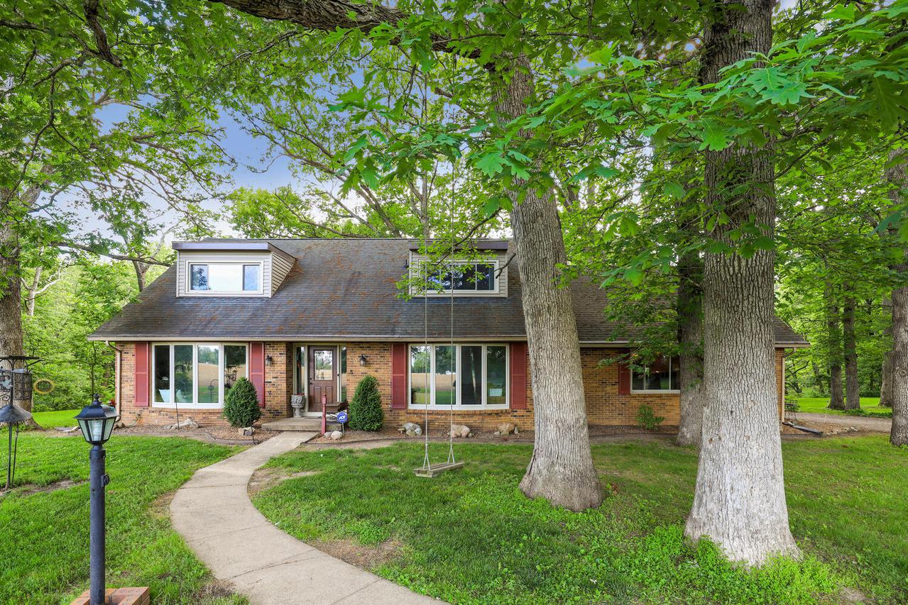 2471 County Road 550 E, Dewey, IL 61840