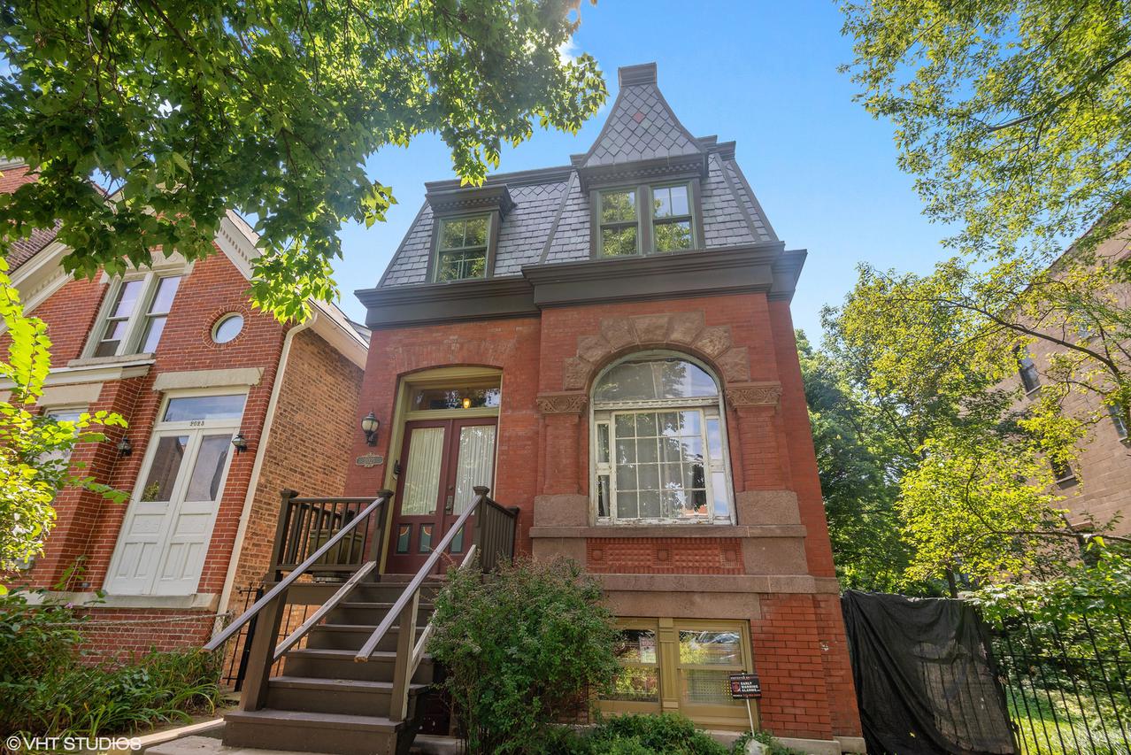 2025 W Evergreen Ave., Chicago, IL 60622