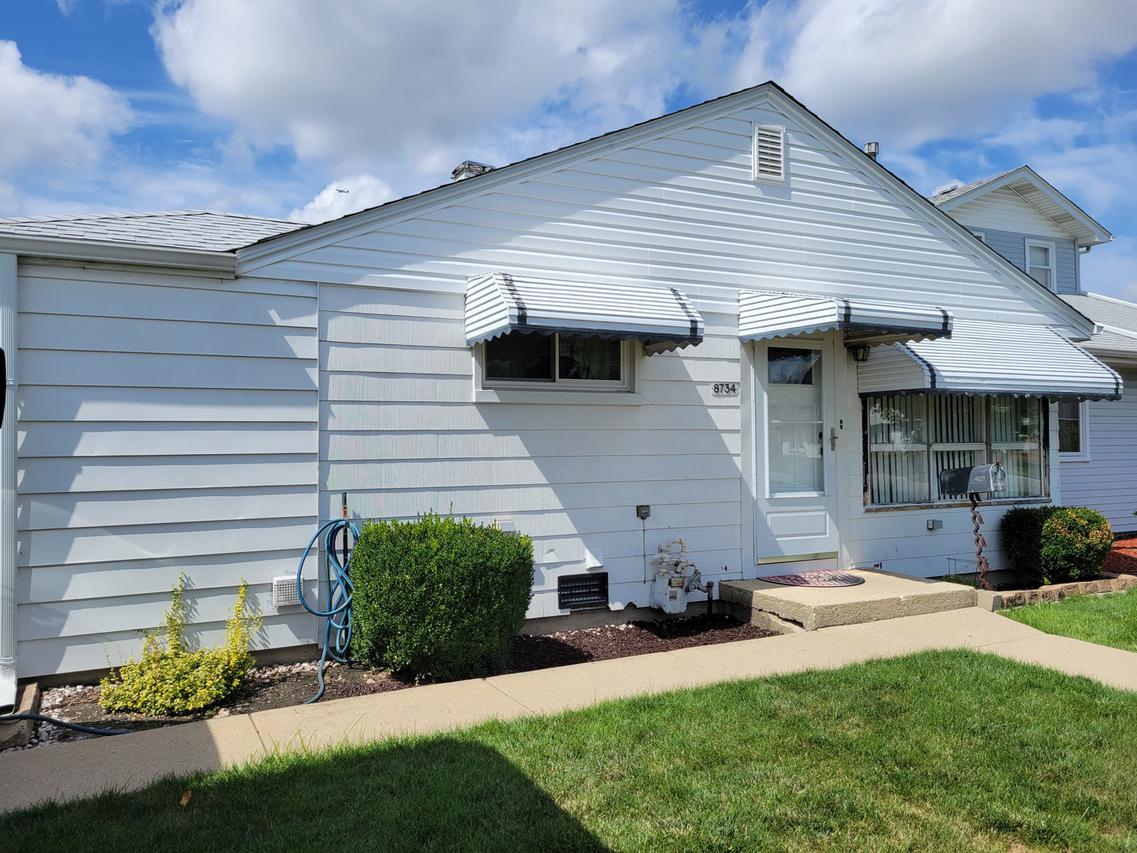 8734 S Kolin Ave., Hometown, IL 60456