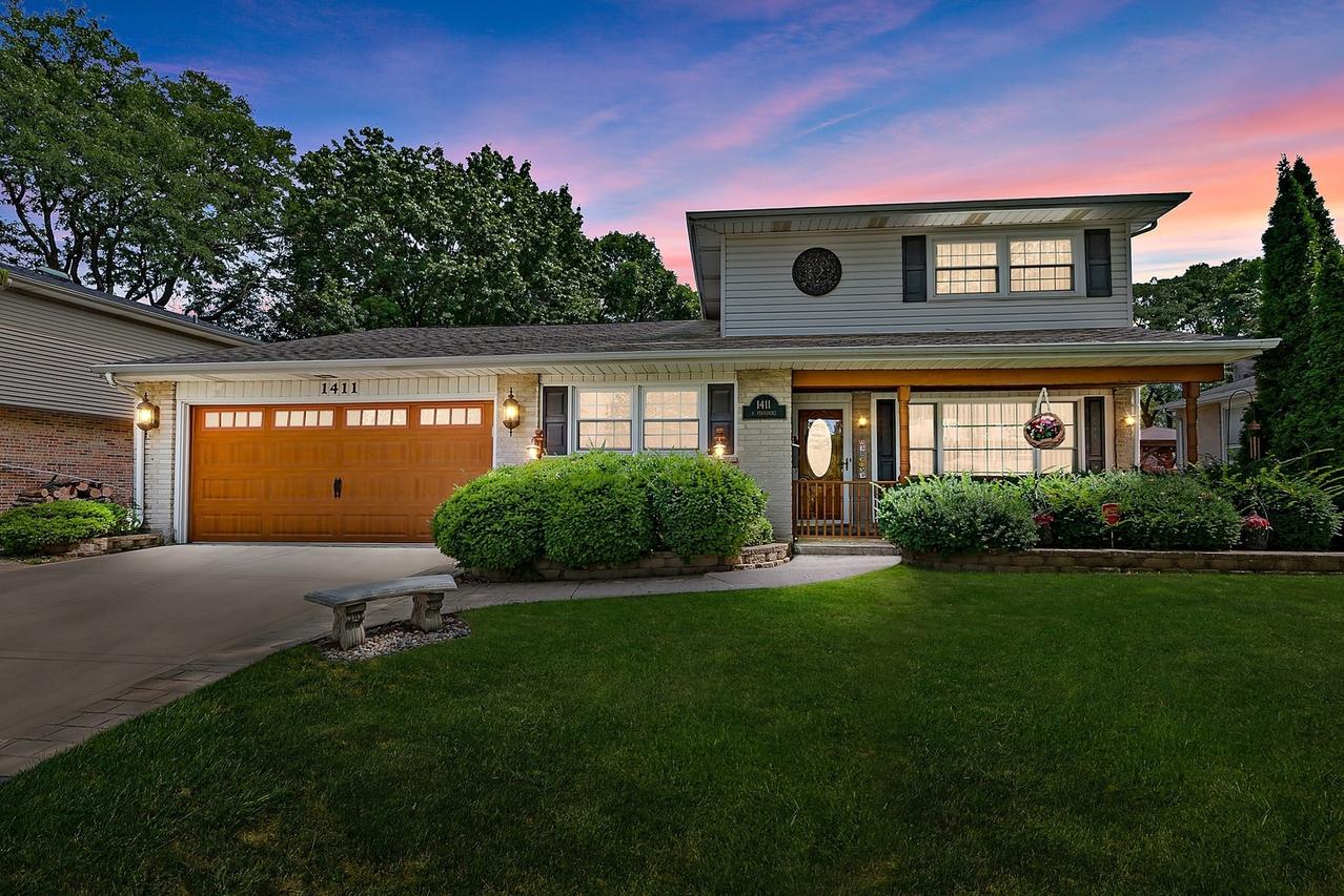 1411 S Fernandez Ave., Arlington Heights, IL 60005