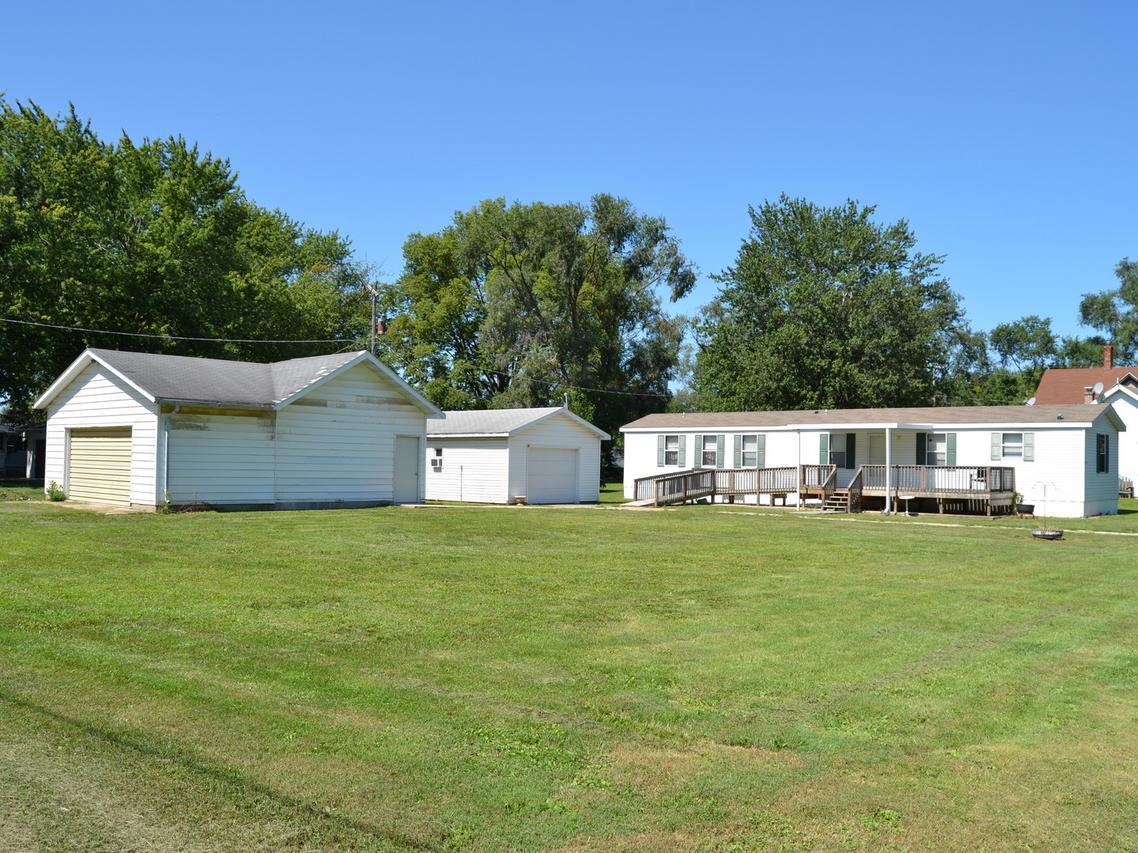 213 Kenney Rd., Kenney, IL 61749