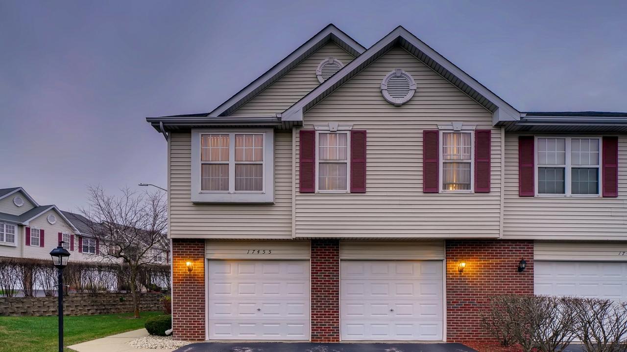 17455 Chelsea Pl., Country Club Hills, IL 60478